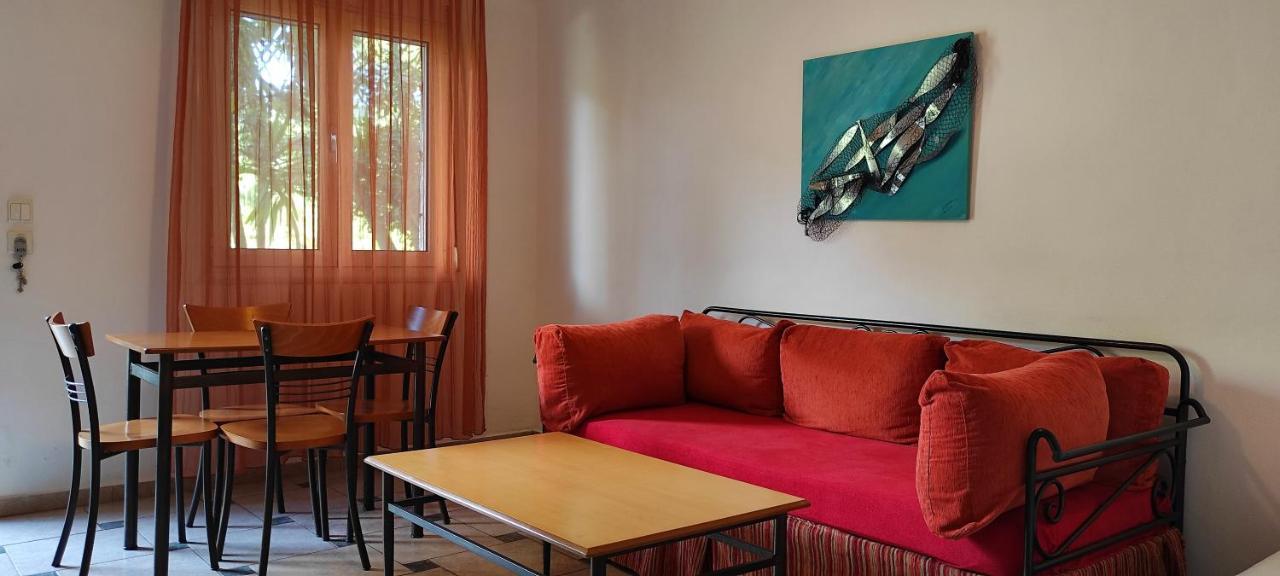 باليوري Chrouso Apartments المظهر الخارجي الصورة