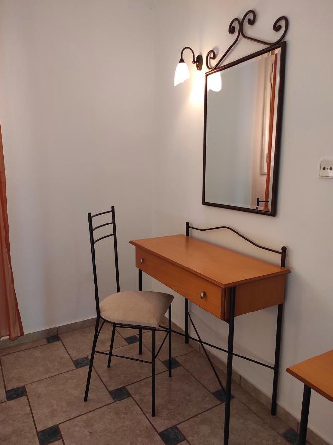 باليوري Chrouso Apartments المظهر الخارجي الصورة