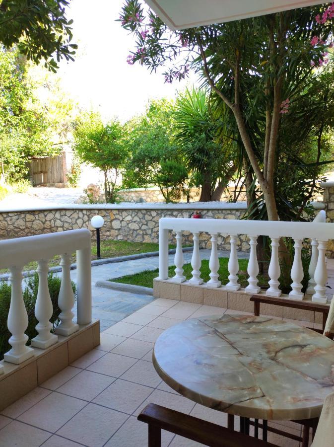باليوري Chrouso Apartments المظهر الخارجي الصورة